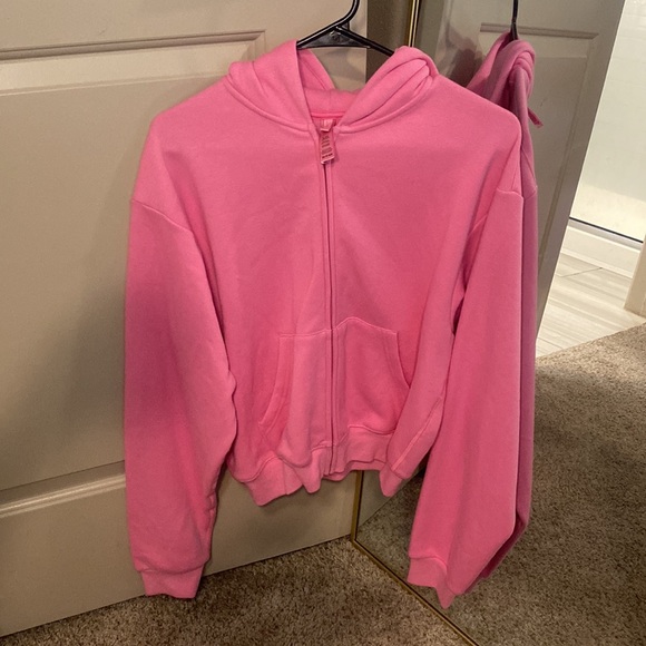 SKIMS Bubblegum Cotton Fleece Zip Up Hoodie - Picture 3 of 7